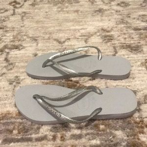 Brand new silver havaianas size 37-38